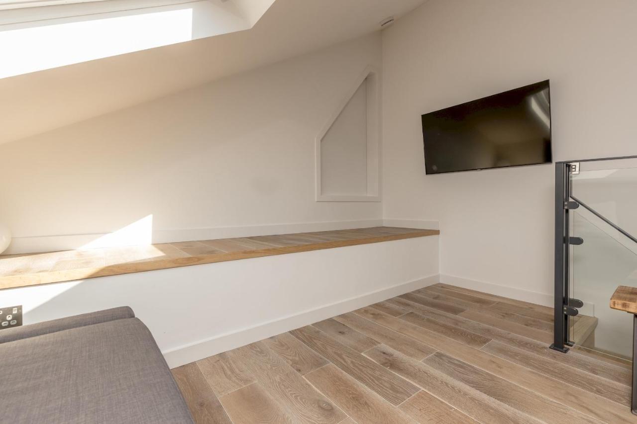 Ferienwohnung Pass The Keys Stunning 3 Bed Loft Style Apt With Free Parking Edinburgh Exterior foto