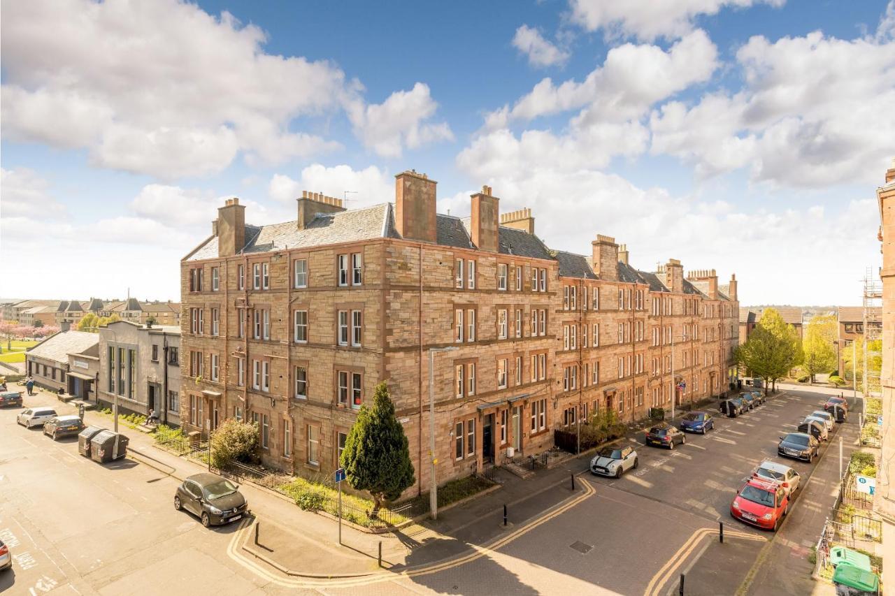 Ferienwohnung Pass The Keys Stunning 3 Bed Loft Style Apt With Free Parking Edinburgh Exterior foto