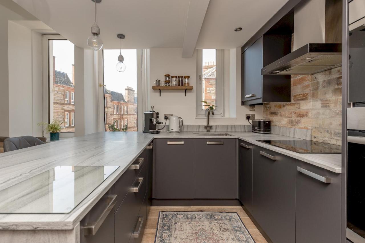Pass The Keys Stunning 3 Bed Loft Style Apt With Free Parking EDI Exterior foto